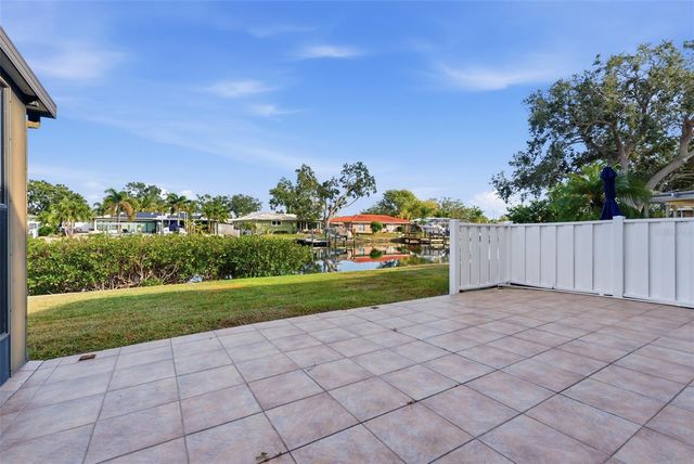 6397 CAPE HATTERAS WAY NE 3, St Petersburg, FL 33702