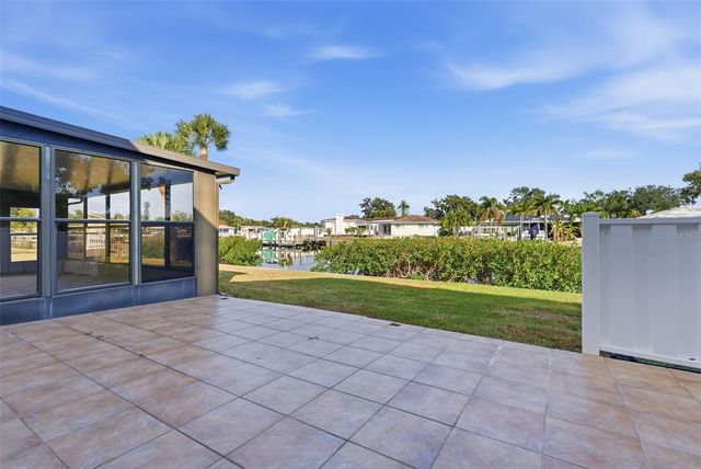 6397 CAPE HATTERAS WAY NE 3, St Petersburg, FL 33702