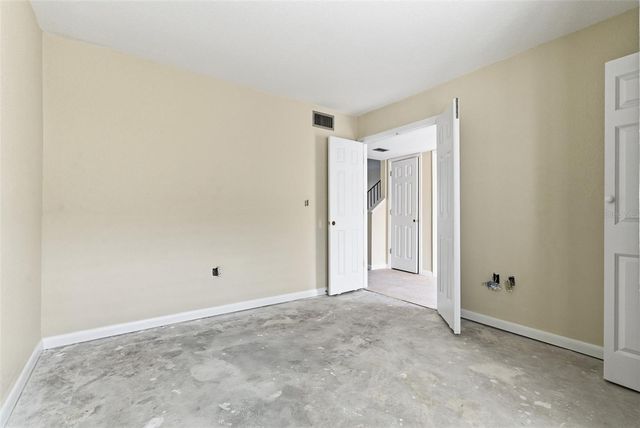 6397 CAPE HATTERAS WAY NE 3, St Petersburg, FL 33702