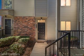 22140 Indian Creek Drive, Farmington Hills, MI 48335