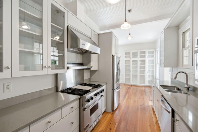 328 Bennett Street, Mount Pleasant, SC 29464