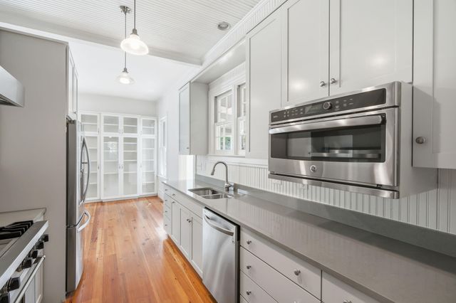 328 Bennett Street, Mount Pleasant, SC 29464