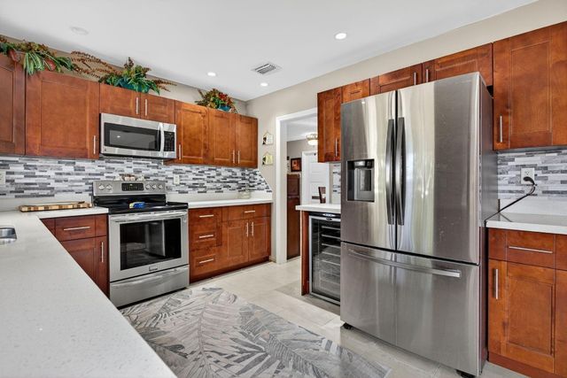 301 SE 8th Court, Pompano Beach, FL 33060