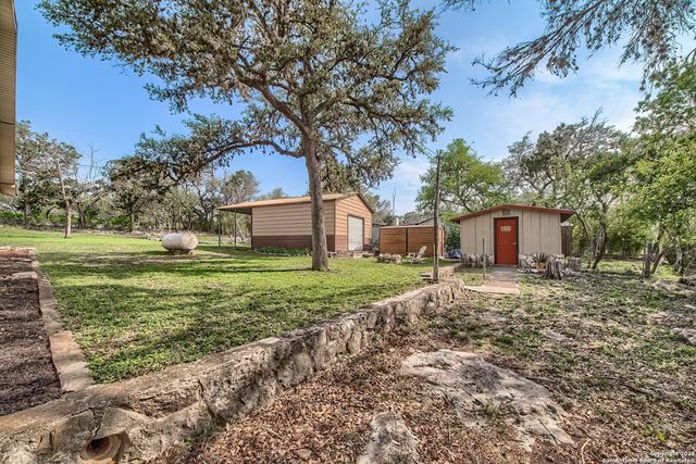 6986 County Road 271, Mico, TX 78056