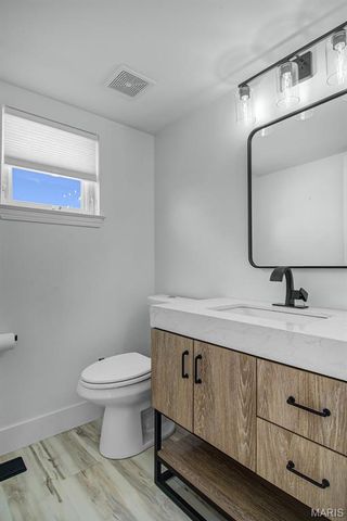 4378 Southview Way Drive, St Louis, MO 63129