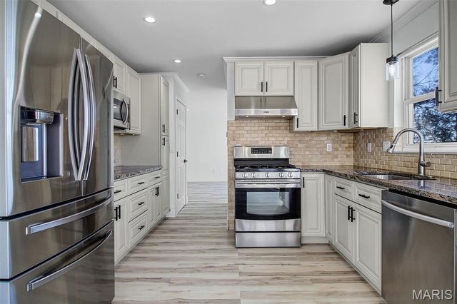 4378 Southview Way Drive, St Louis, MO 63129