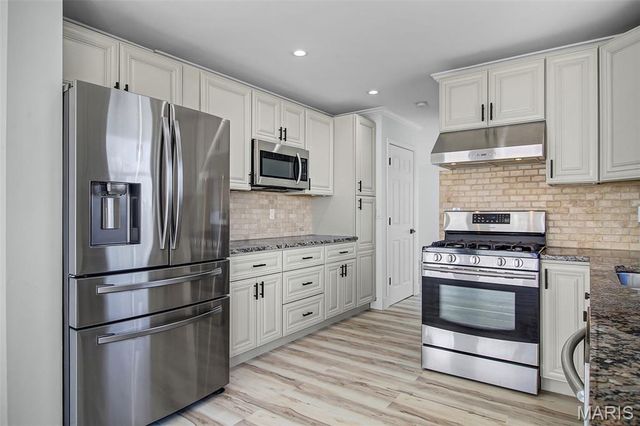 4378 Southview Way Drive, St Louis, MO 63129