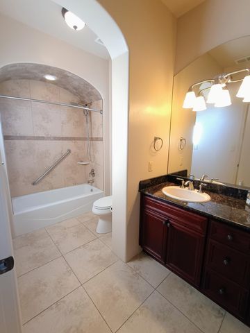 8815 Desert Finch Lane NE, Albuquerque, NM 87122