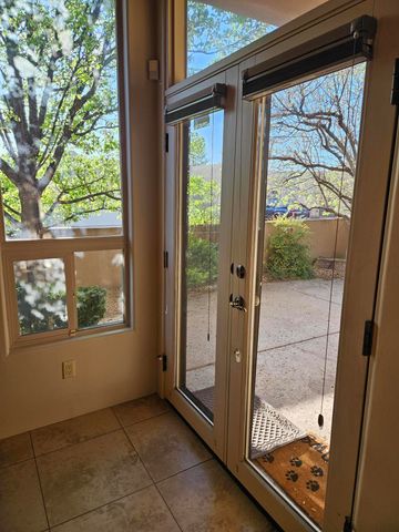 8815 Desert Finch Lane NE, Albuquerque, NM 87122