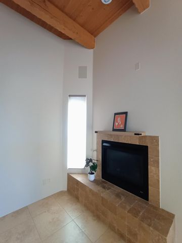 8815 Desert Finch Lane NE, Albuquerque, NM 87122