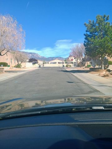 8815 Desert Finch Lane NE, Albuquerque, NM 87122