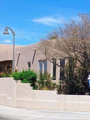 8815 Desert Finch Lane NE, Albuquerque, NM 87122