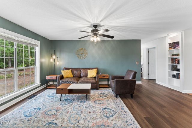 315 Acorn Drive, Sanford, NC 27330