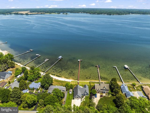 24814 HALF PONE POINT RD, Hollywood, MD 20636