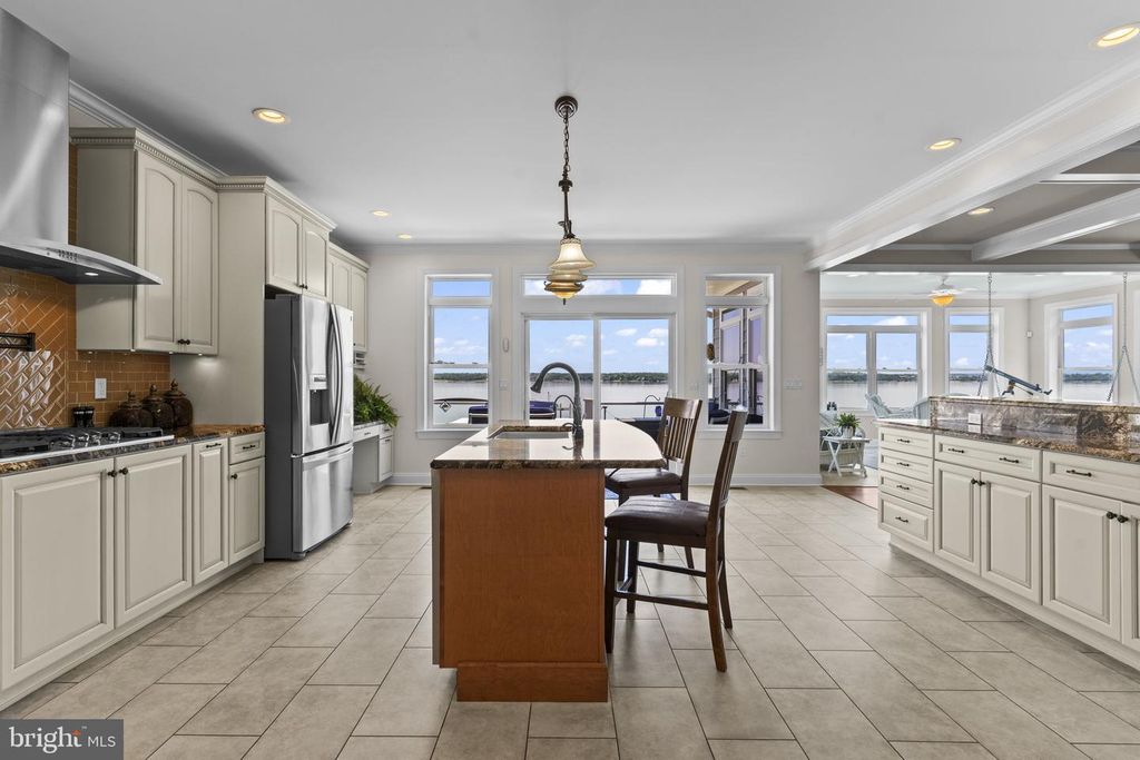 Image 14 of property listing at 24814 HALF PONE POINT RD, Hollywood, MD 20636