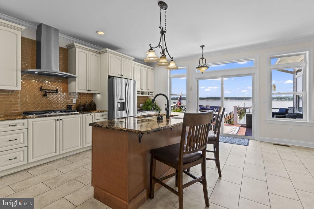 Image 15 of property listing at 24814 HALF PONE POINT RD, Hollywood, MD 20636