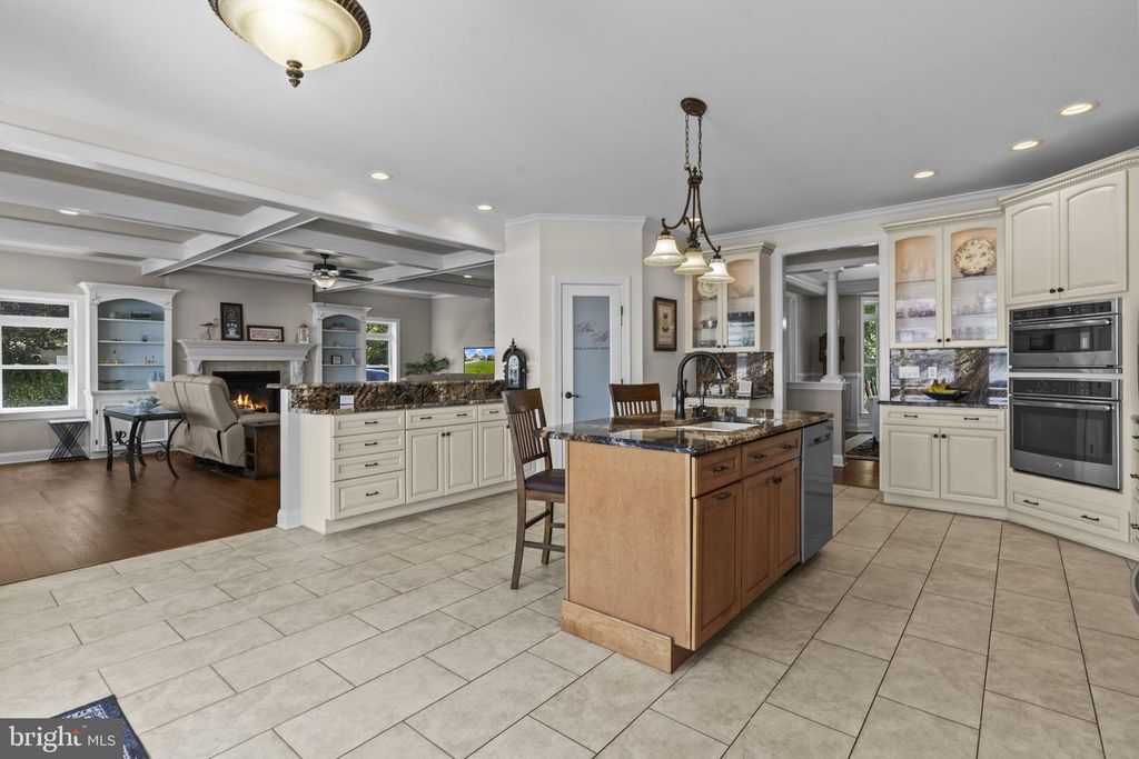 Image 21 of property listing at 24814 HALF PONE POINT RD, Hollywood, MD 20636