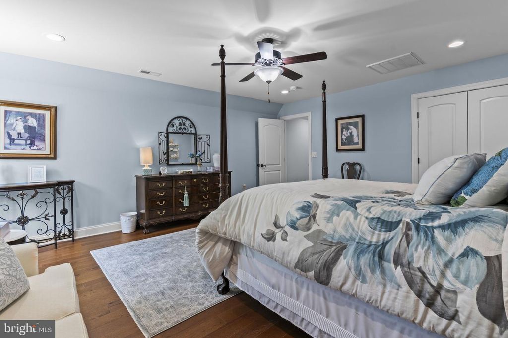 Image 36 of property listing at 24814 HALF PONE POINT RD, Hollywood, MD 20636