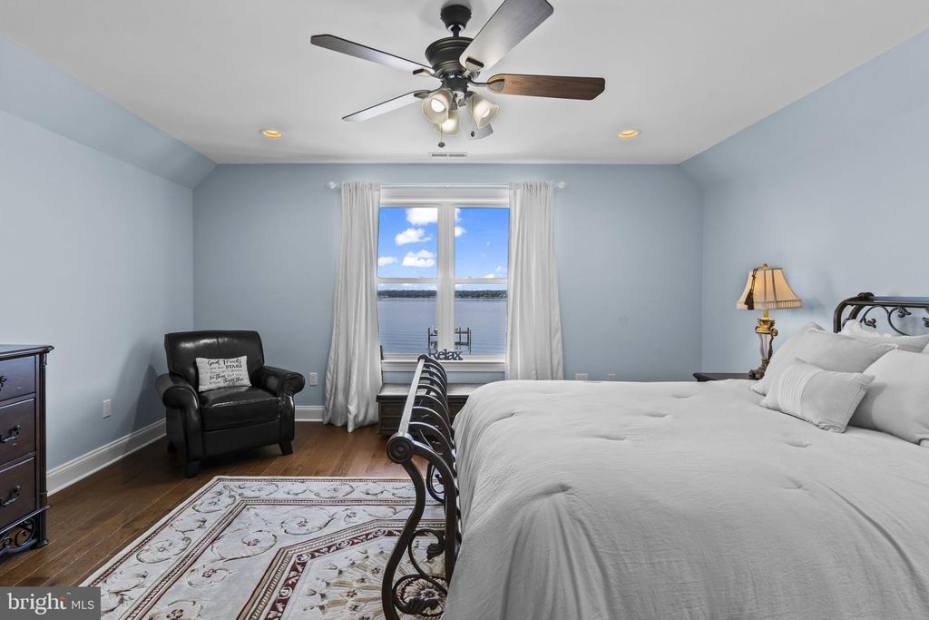 Image 39 of property listing at 24814 HALF PONE POINT RD, Hollywood, MD 20636