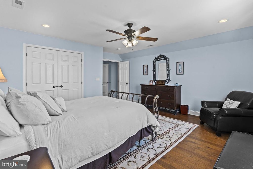 Image 40 of property listing at 24814 HALF PONE POINT RD, Hollywood, MD 20636