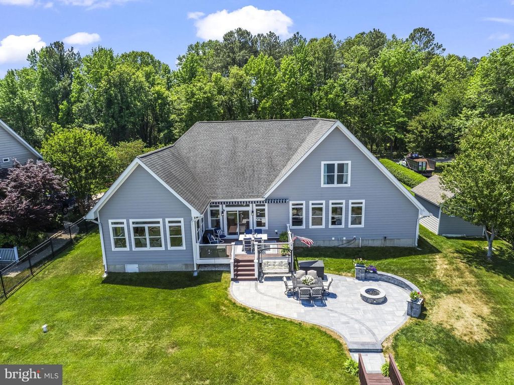 Image 54 of property listing at 24814 HALF PONE POINT RD, Hollywood, MD 20636