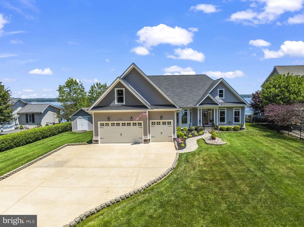 Image 64 of property listing at 24814 HALF PONE POINT RD, Hollywood, MD 20636