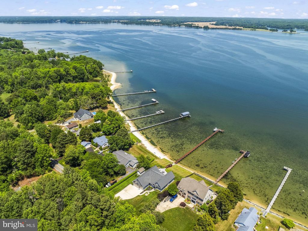 Image 67 of property listing at 24814 HALF PONE POINT RD, Hollywood, MD 20636