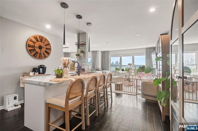 226 The Promenade, Edgewater, NJ 07020