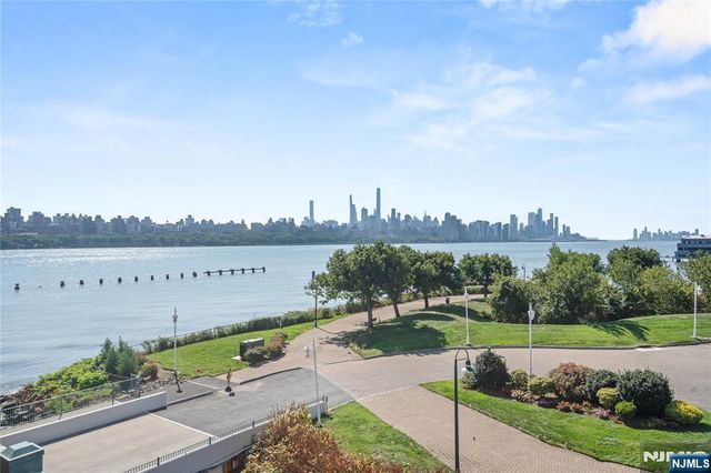 226 The Promenade, Edgewater, NJ 07020