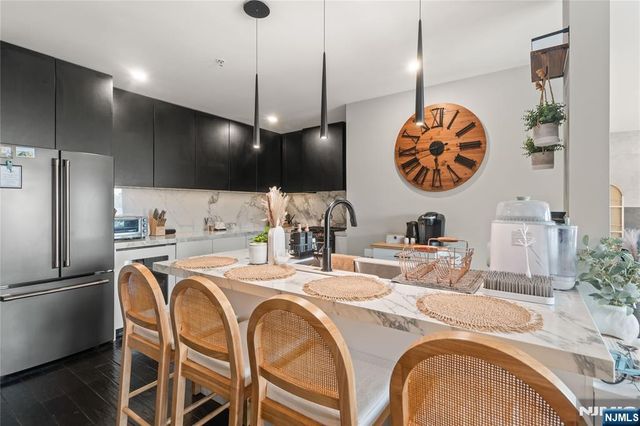 226 The Promenade, Edgewater, NJ 07020