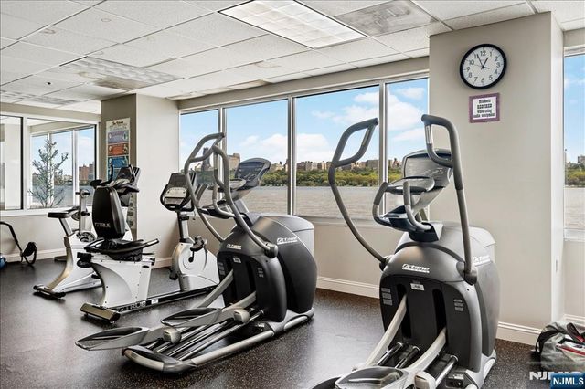 226 The Promenade, Edgewater, NJ 07020