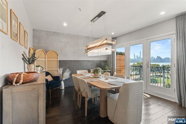 226 The Promenade, Edgewater, NJ 07020