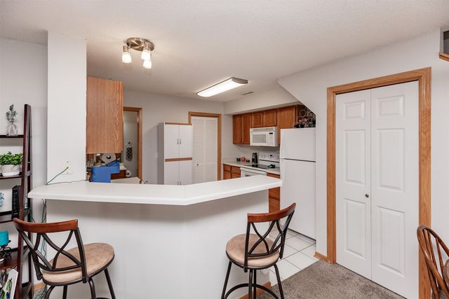 3701 Brook Ridge Court 603, Des Moines, IA 50317