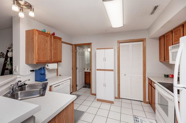 3701 Brook Ridge Court 603, Des Moines, IA 50317