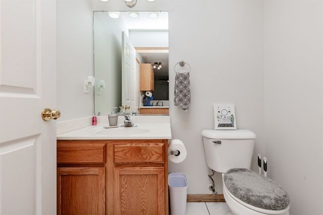 3701 Brook Ridge Court 603, Des Moines, IA 50317