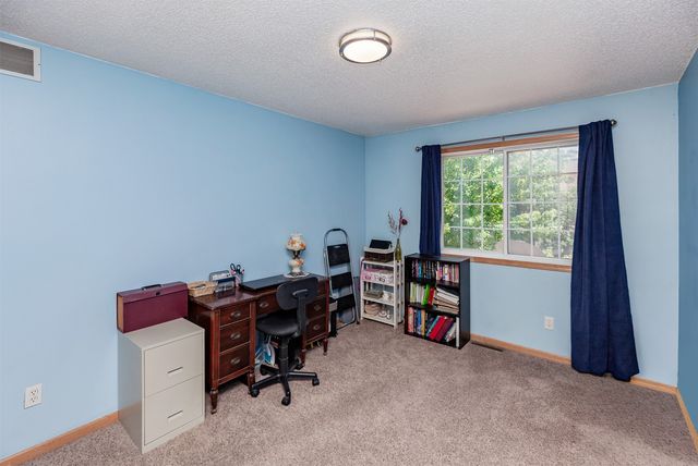 3701 Brook Ridge Court 603, Des Moines, IA 50317