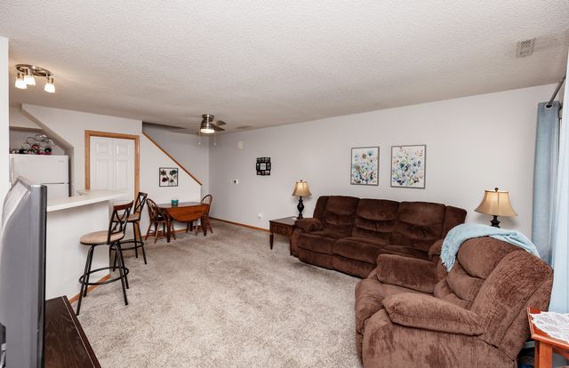 3701 Brook Ridge Court 603, Des Moines, IA 50317