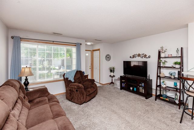 3701 Brook Ridge Court 603, Des Moines, IA 50317