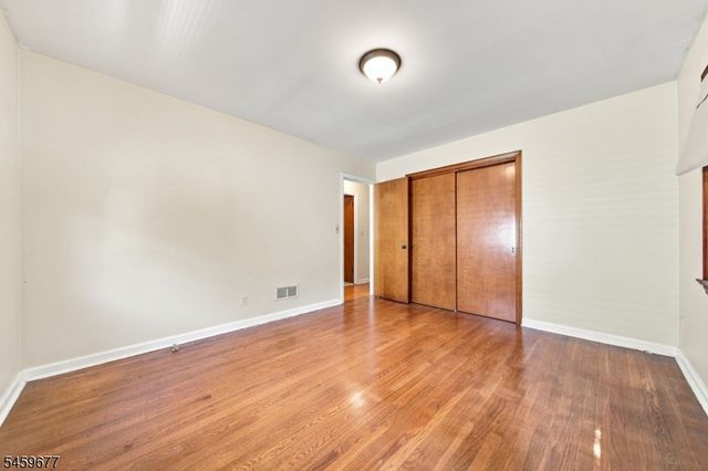 53 Payne Ave, Midland Park Boro, NJ 07432