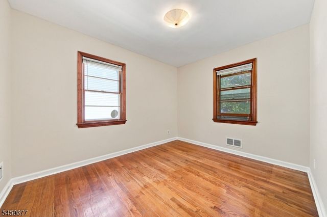 53 Payne Ave, Midland Park Boro, NJ 07432