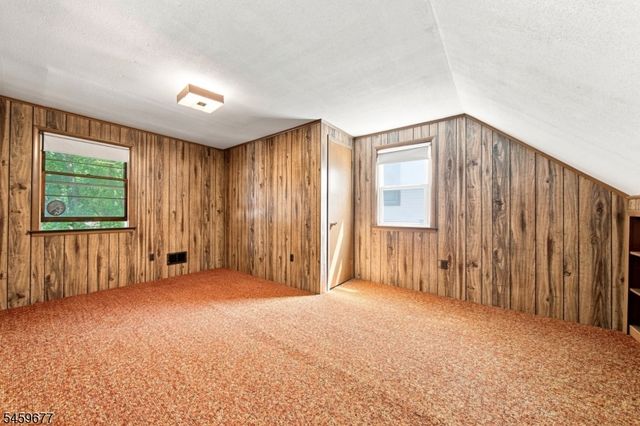 53 Payne Ave, Midland Park Boro, NJ 07432