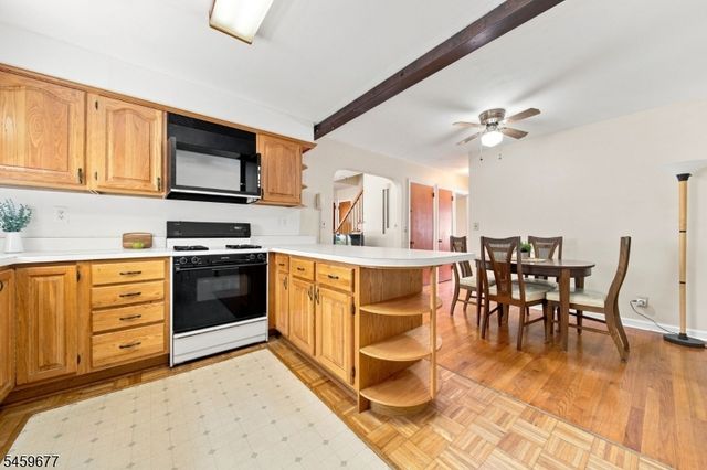 53 Payne Ave, Midland Park Boro, NJ 07432
