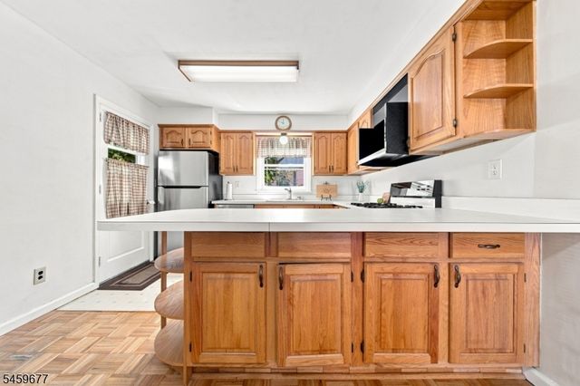53 Payne Ave, Midland Park Boro, NJ 07432