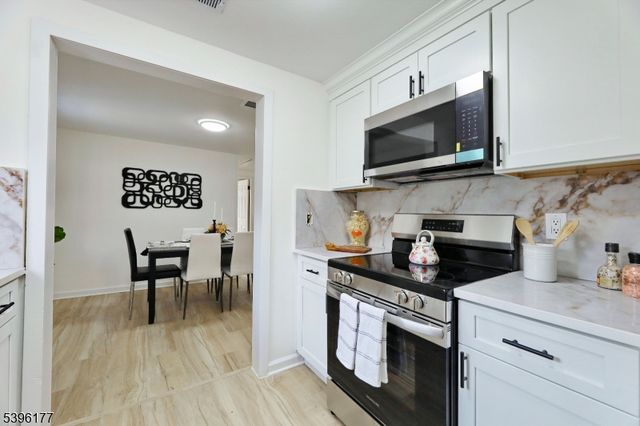 42 Smith St, Hope Twp., NJ 07825