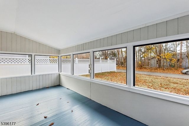 42 Smith St, Hope Twp., NJ 07825