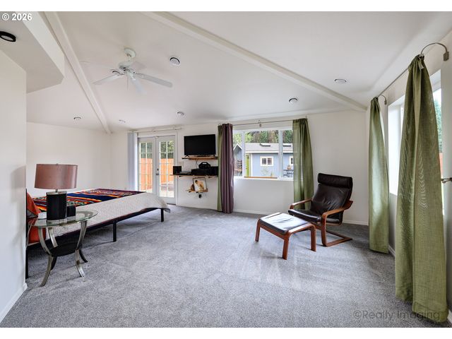 8106 Se 67TH Ave, Portland, OR 97206
