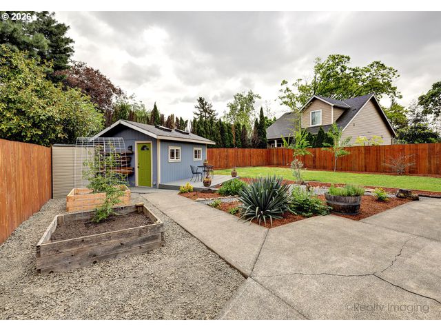 8106 Se 67TH Ave, Portland, OR 97206