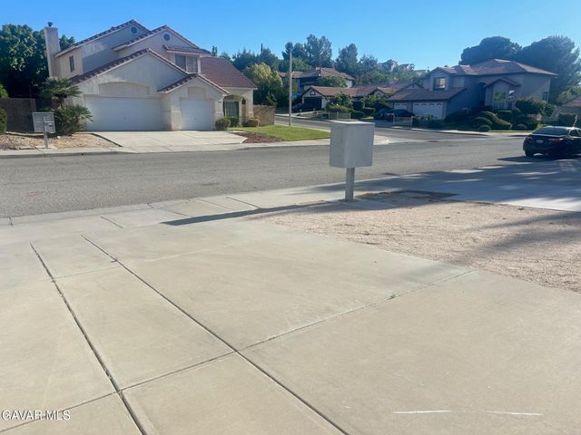 3039 Conestoga Canyon Road, Palmdale, CA 93550