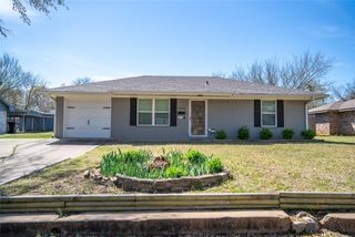 2020 Hubbard, Paris, TX 75460