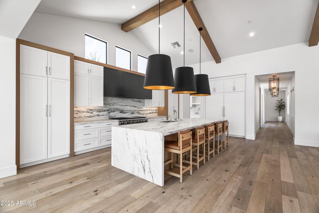 5639 N 68TH Place, Paradise Valley, AZ 85253